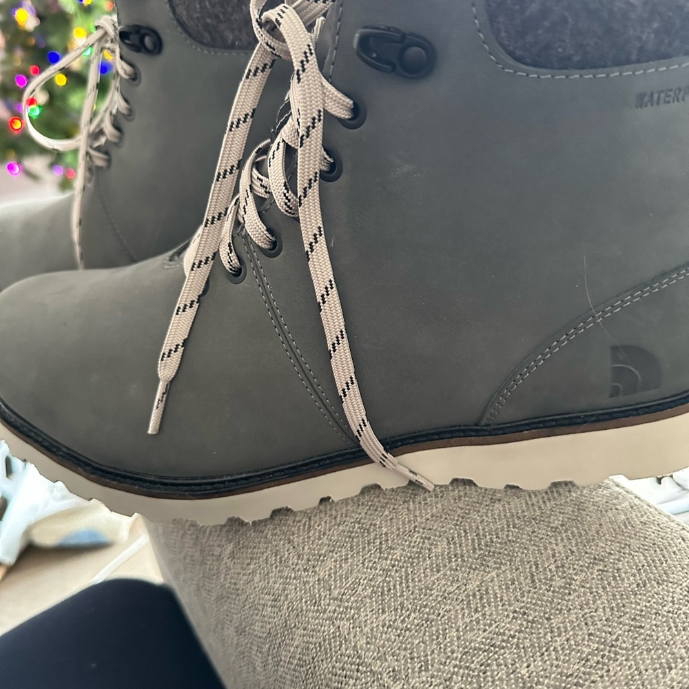 Boots like new 4500 - Picture 4 of 5